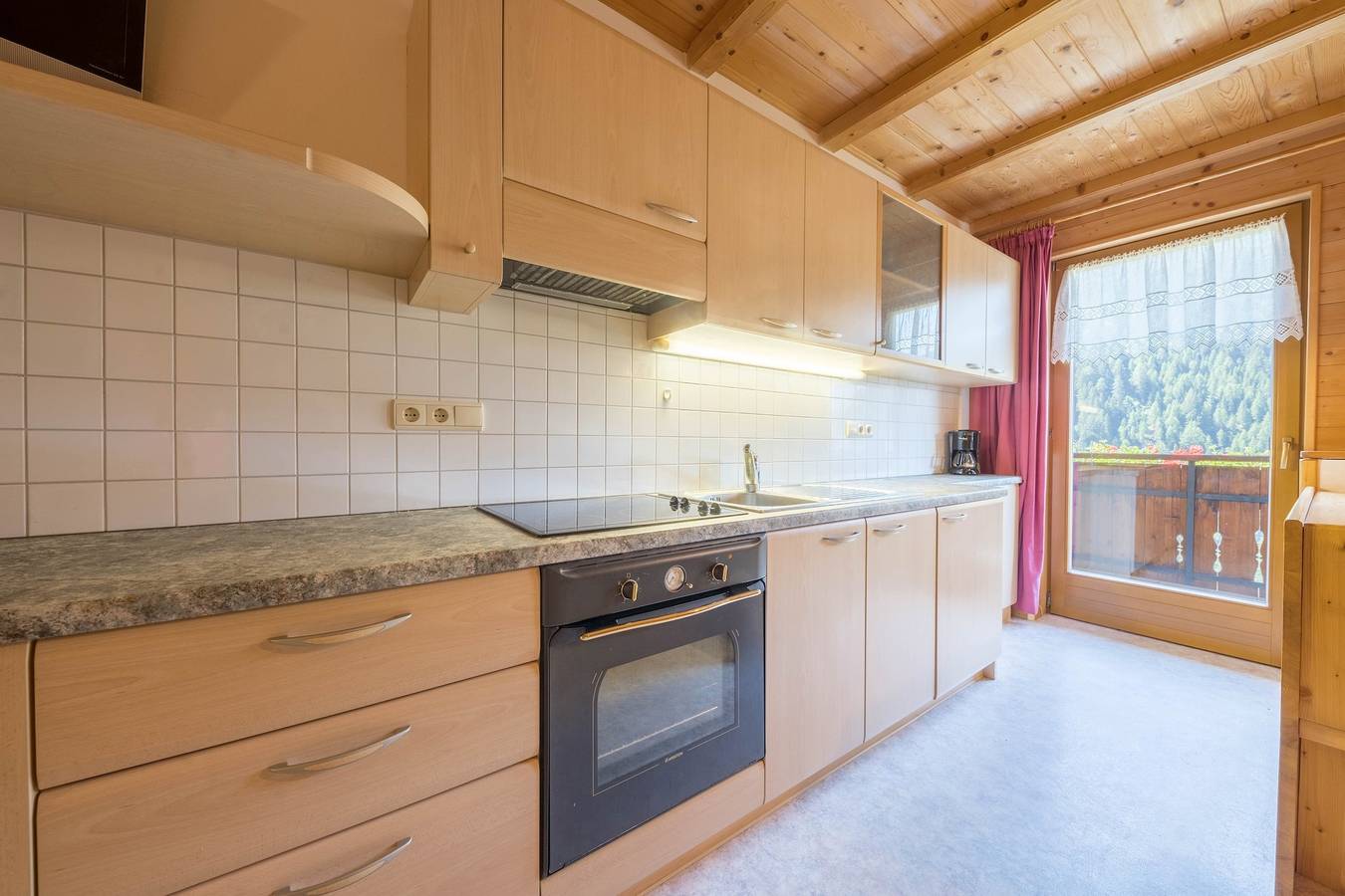Ganze Wohnung, Gemütliche Ferienwohnung "Haus Hubertus - 6" mit Bergblick & Wlan in Walten, St. Leonhard in Passeier
