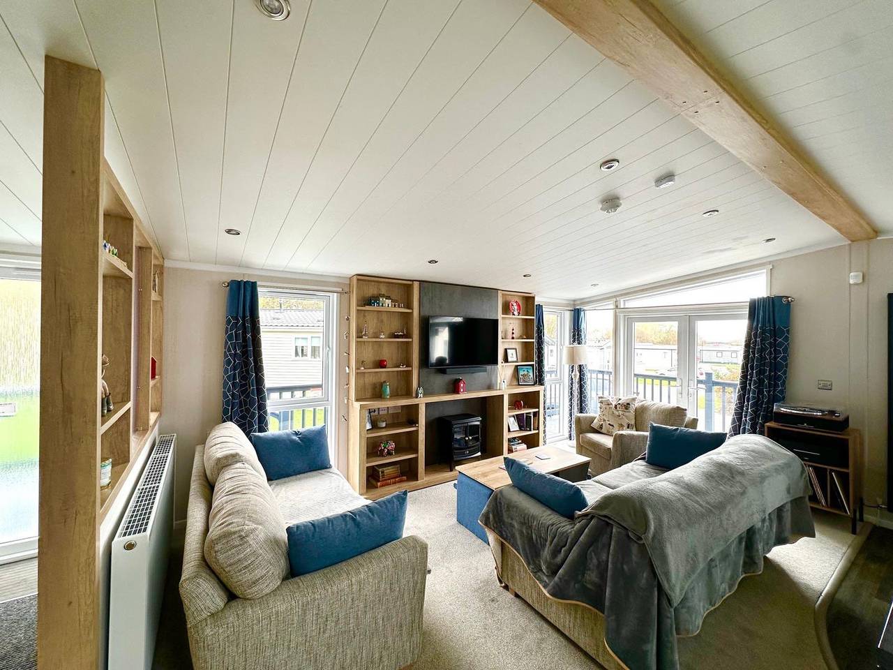 Tranquil 3 Bedroom  lodge  Manor Park Hunstanton in Hunstanton, Norfolk Coast