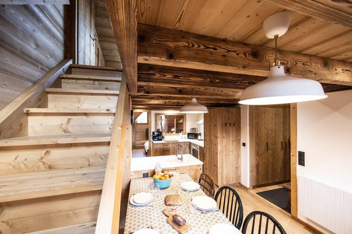 Apartamento entero, Casa de vacaciones «L'alpin» con vistas a la montaña in La Féclaz, Les Déserts
