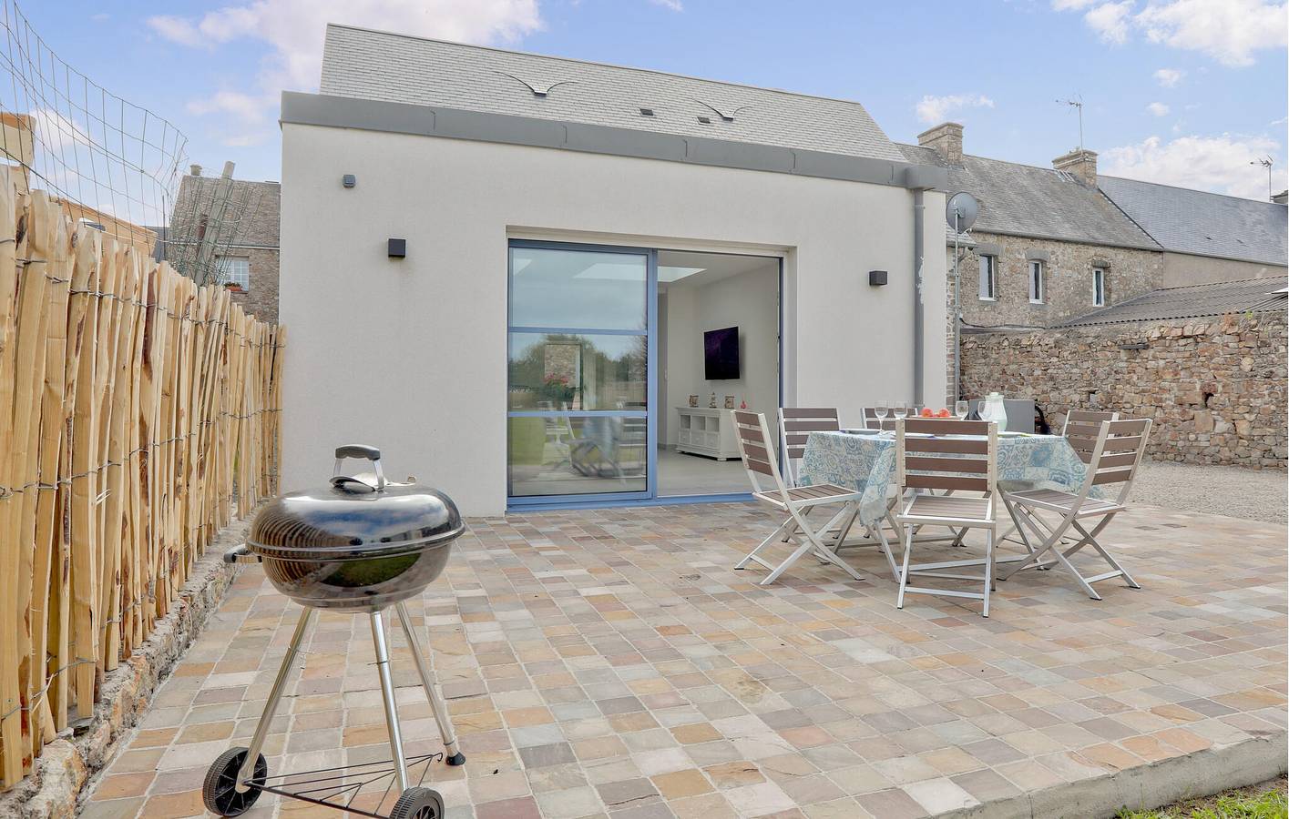 Seaside Garden Retreat mit WiFi & Parkplatz in Créances, Coutances und Umgebung