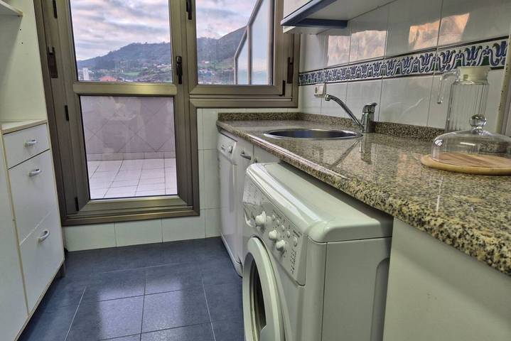 Appartement entier, Appartement chic avec Wi-Fi, lave-vaisselle et lave-linge/sèche-linge in Oviedo, Chaîne Cantabrique