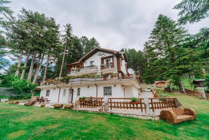 Location de vacances pour 4 personnes, avec vue ainsi que jardin et vue sur le lac à San Giovanni in Fiore - 4