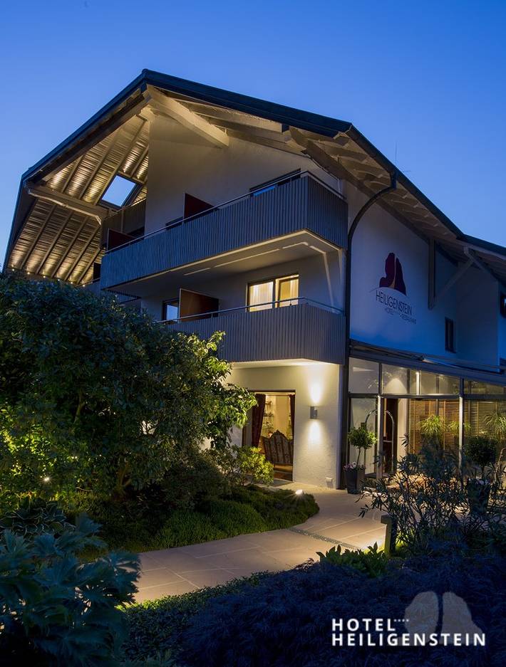 Hôtel pour 2 personnes, avec Balcon/Terrasse et Balcon ainsi que Terrasse et Jacuzzi à Baden-Baden