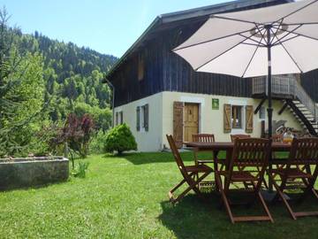 Gîte pour 6 personnes, avec jardin à Saint-Nicolas-la-Chapelle