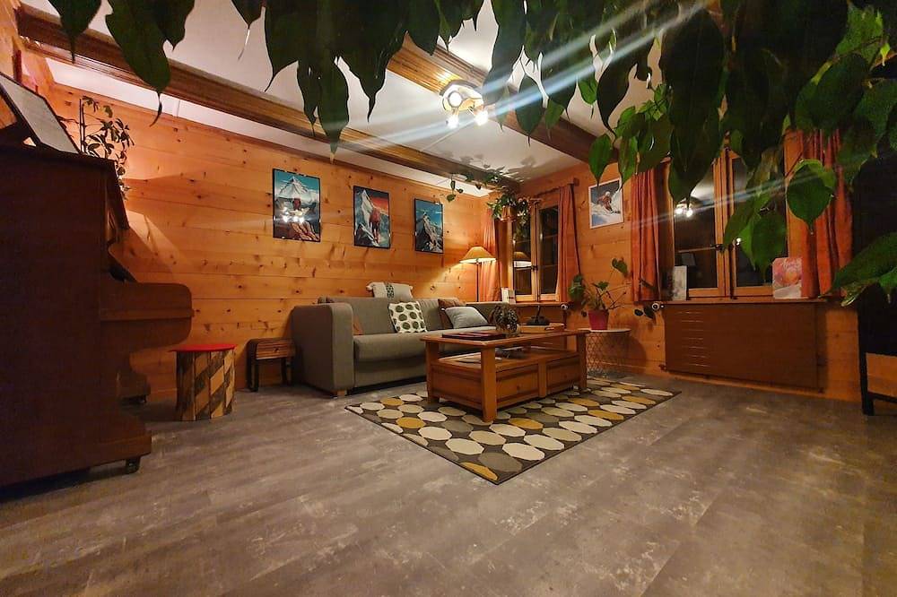 Chalet le muveran, plein centre de gryon avec jardin! in Gryon, Alpes Vaudoises