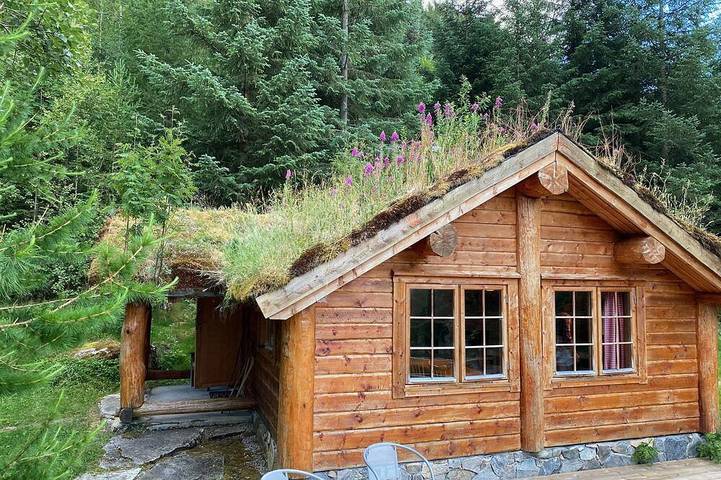 Wooden cabin with grass roof, sleeps 2-5 people., Self catering. Open fire place in Sognefjord