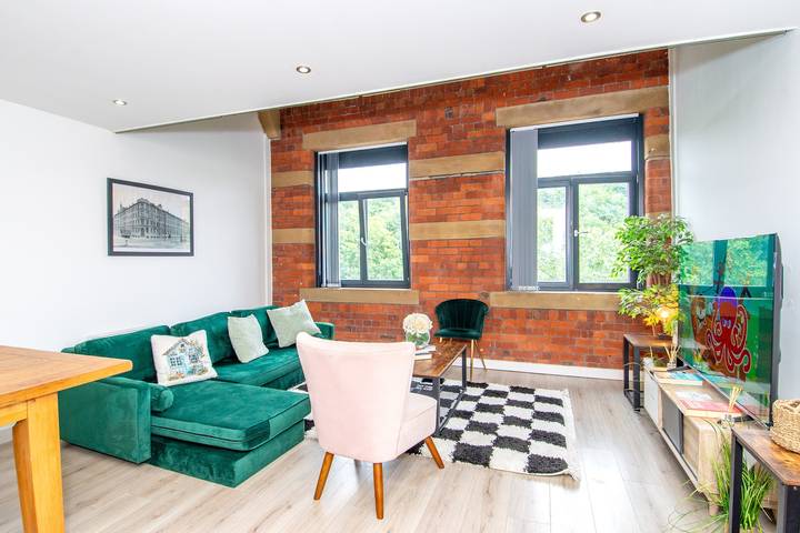 Holiday letting for 4 people, with balcony and garden, child-friendly in Bradford