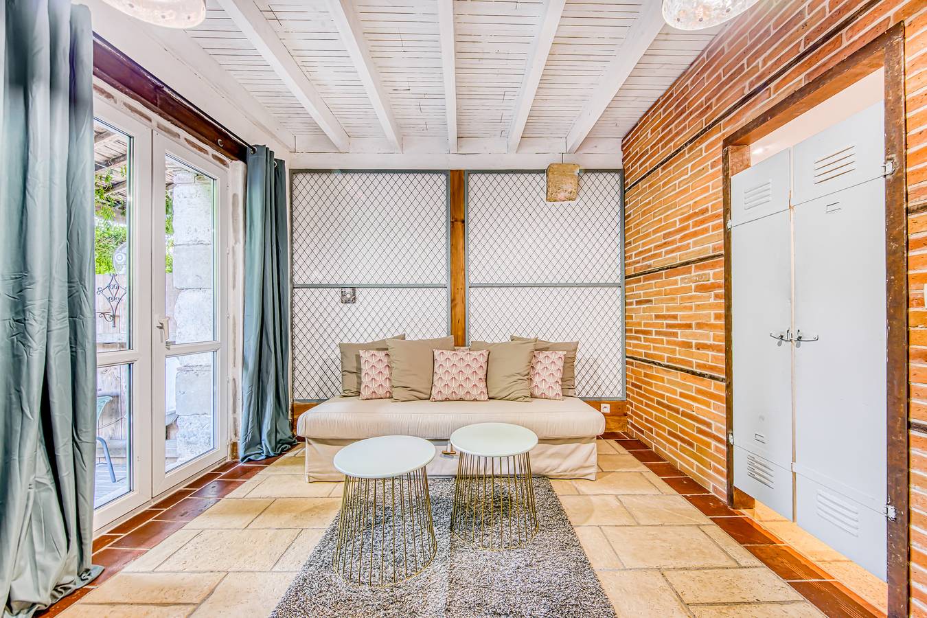 Bed and Breakfast 'L'orée De Lansot - Chambre Atelier' met Gedeeld Terras, Gedeelde Tuin en Wi-Fi in Noaillan, Langon en omgeving