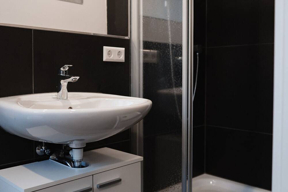 Ganze Wohnung, Kleines Apartment mit Balkon in Wiesloch, Kraichgau
