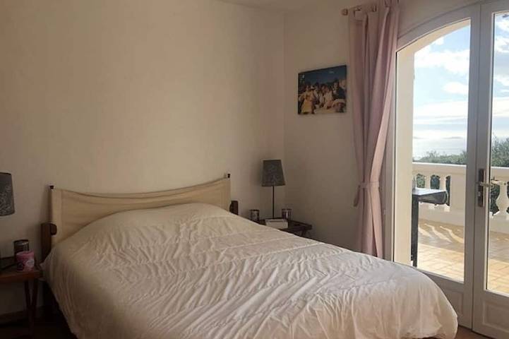 Beautiful House For Rent For Your Holidays in Rayol-Canadel-sur-Mer, Mediterranean Coast (France)