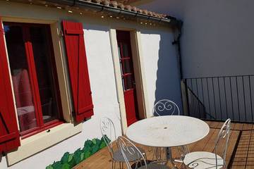Gîte pour 4 personnes, avec piscine ainsi que jardin et jacuzzi à Pomas