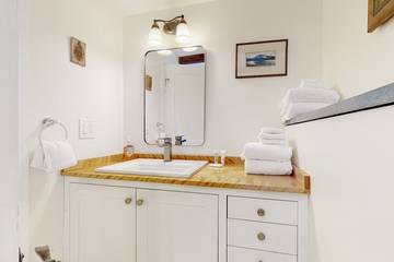 Vacation House for 4 Guests in Conway, Cranmore Mountain Resort, Picture 3