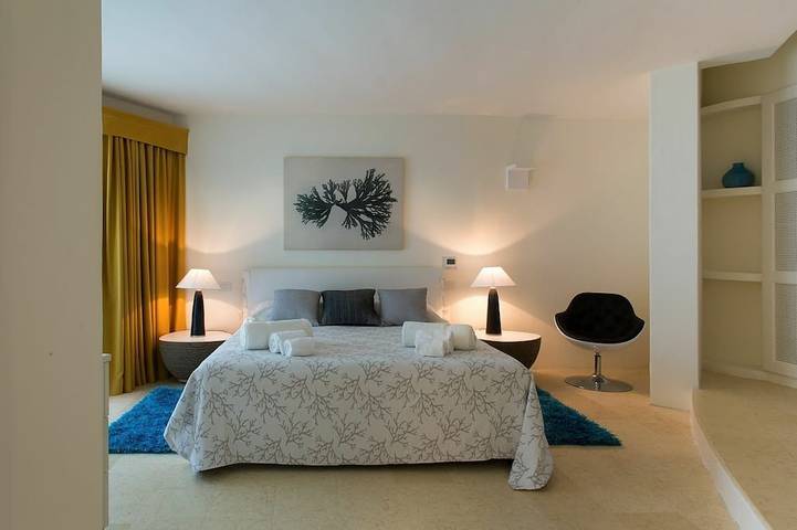 Villa pour 14 personnes, avec jacuzzi et jardin ainsi que sauna et balcon à Porto Cervo - 4