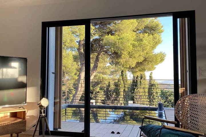 Location de vacances pour 4 personnes, avec Balcon et Jardin à Septèmes-les-Vallons