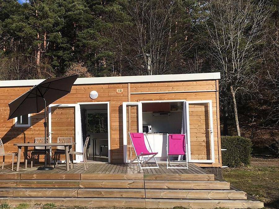 Domaine du Lac de Chambon - Mobile home 4 persons - Cottage Family Pmr 4 persons in Murol, Volcans d'Auvergne Regional Nature Park