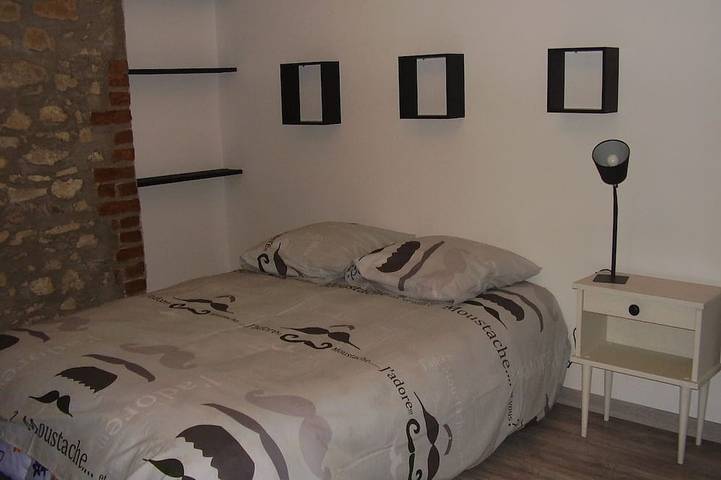 Gîte pour 8 personnes, avec terrasse et jardin à Saint-Hilaire-de-Brethmas - 2