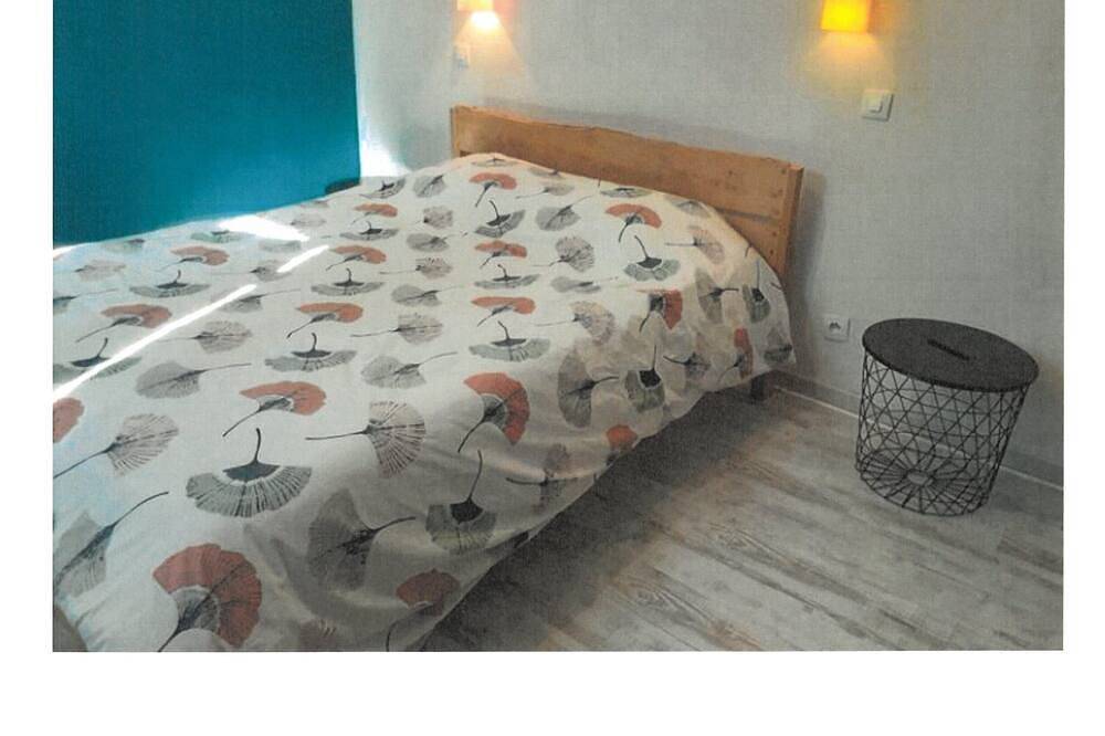 Villa with pool between Alpilles and Luberon in Cabannes, Arles region