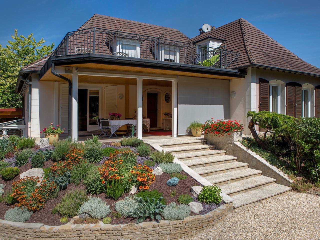 Chambre Douillette avec Terrasse à Nuits-Saint-Georges in Nuits-Saint-Georges, Région de Beaune
