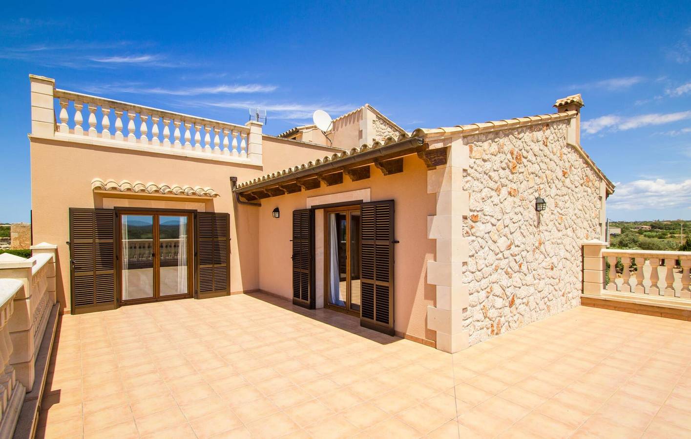 Apartamento con vistas al mar, piscina y aire acondicionado cerca de Ses Salines in Ses Salines, Costa de Mallorca