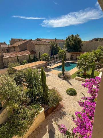 Gîte pour 2 personnes, avec piscine ainsi que jardin et vue à Nissan-lez-Enserune