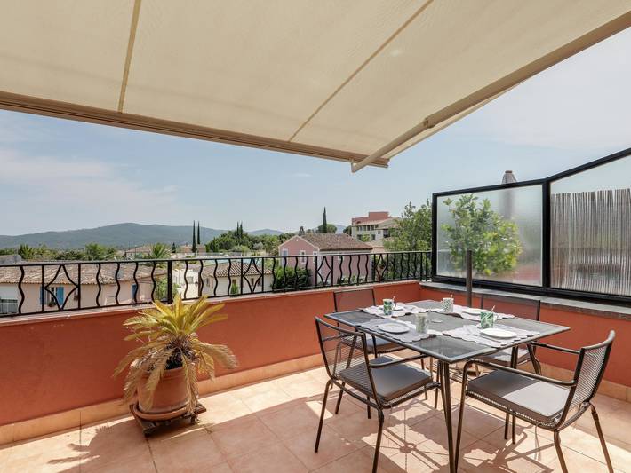 Gîte pour 4 personnes, avec vue et jardin ainsi que bassin pour enfant et terrasse à Roquebrune-sur-Argens - 3