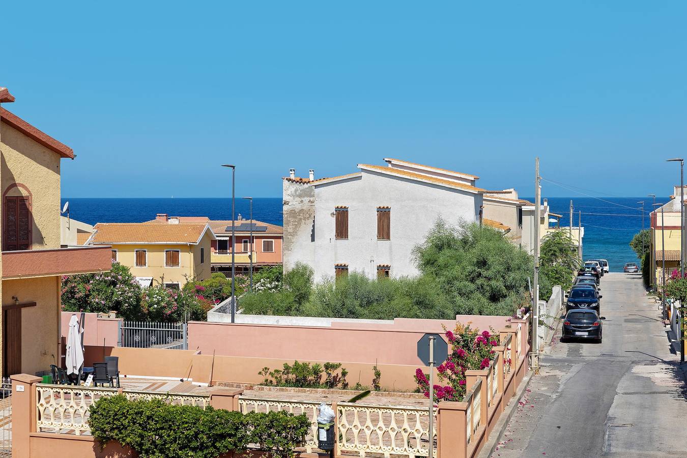 Ferienhaus 100 m vom Strand mit privater Terrasse, Balkon und Klimaanlage in Lu Bagnu, Castelsardo