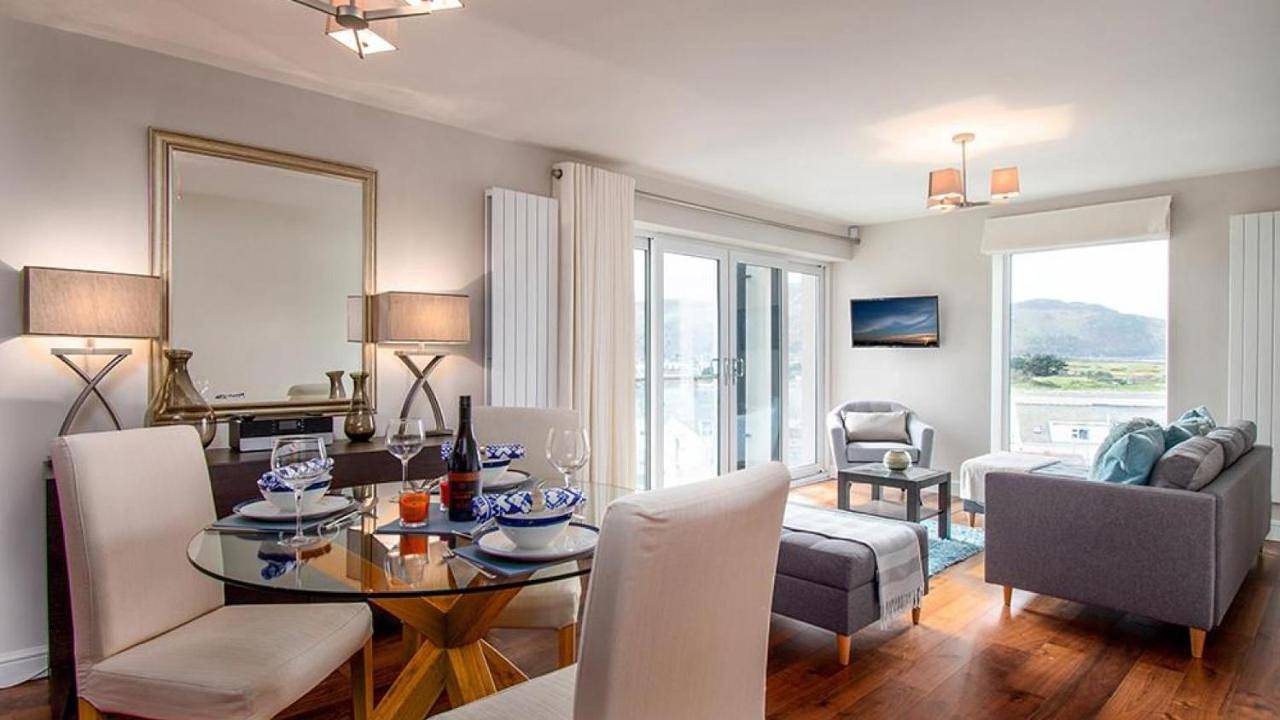 Castle Penthouse in Deganwy, Conwy region
