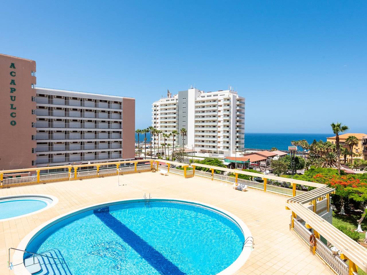 Apartamento vacacional entero, 32. Luminosa vista al mar de Copacabana, free Wifi in San Eugenio Alto, Adeje