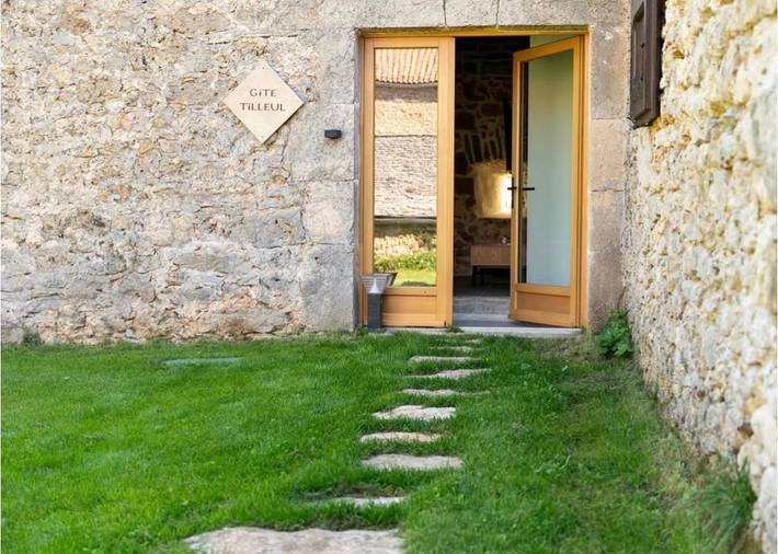 Appartement de vacances pour 6 personnes, avec Piscine et Vue à Creissels