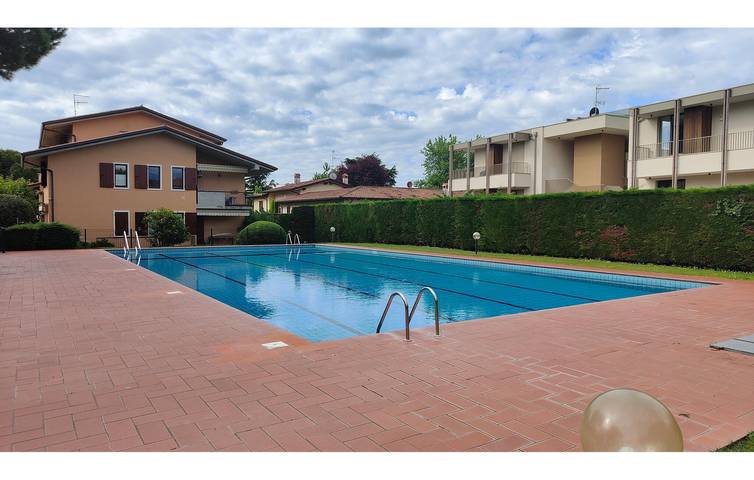 Gîte pour 4 personnes, avec terrasse et piscine à Bardolino - 2