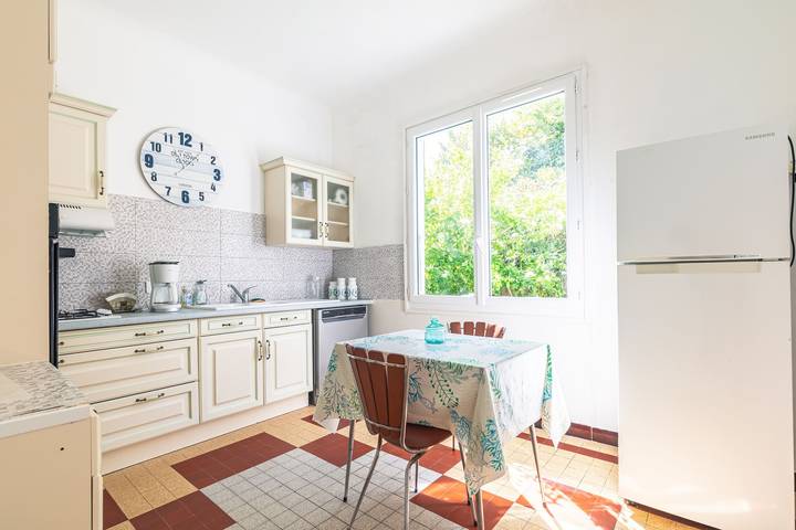Location de vacances pour 12 personnes, avec Jardin à Le Château-d'Oléron - 4
