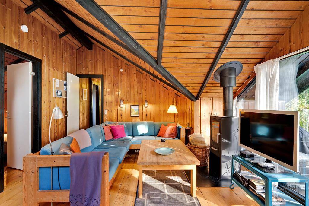 Gemütliches älteres Ferienhaus mit abgelegenem Wildnisbad auf dem schönen Helgenæs in Knebel, Süddjursland