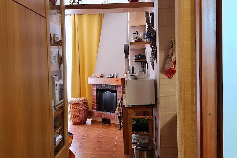 Ganze Wohnung, Lodging in Artesina with Alpine view, ski-in/out, fireplace and sleeps 6 in Frabosa Sottana, Artesina