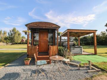 Hütte für 2 Personen, mit Garten und Whirlpool, mit Haustier in England