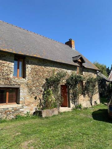Gîte pour 6 personnes, avec jardin et jacuzzi à Précey