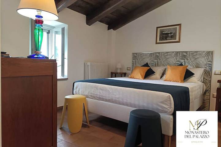 Appartement entier, Monastero del Palazzo Casa Vacanze, apartment with panoramic terrace in Spoleto, Province de Pérouse