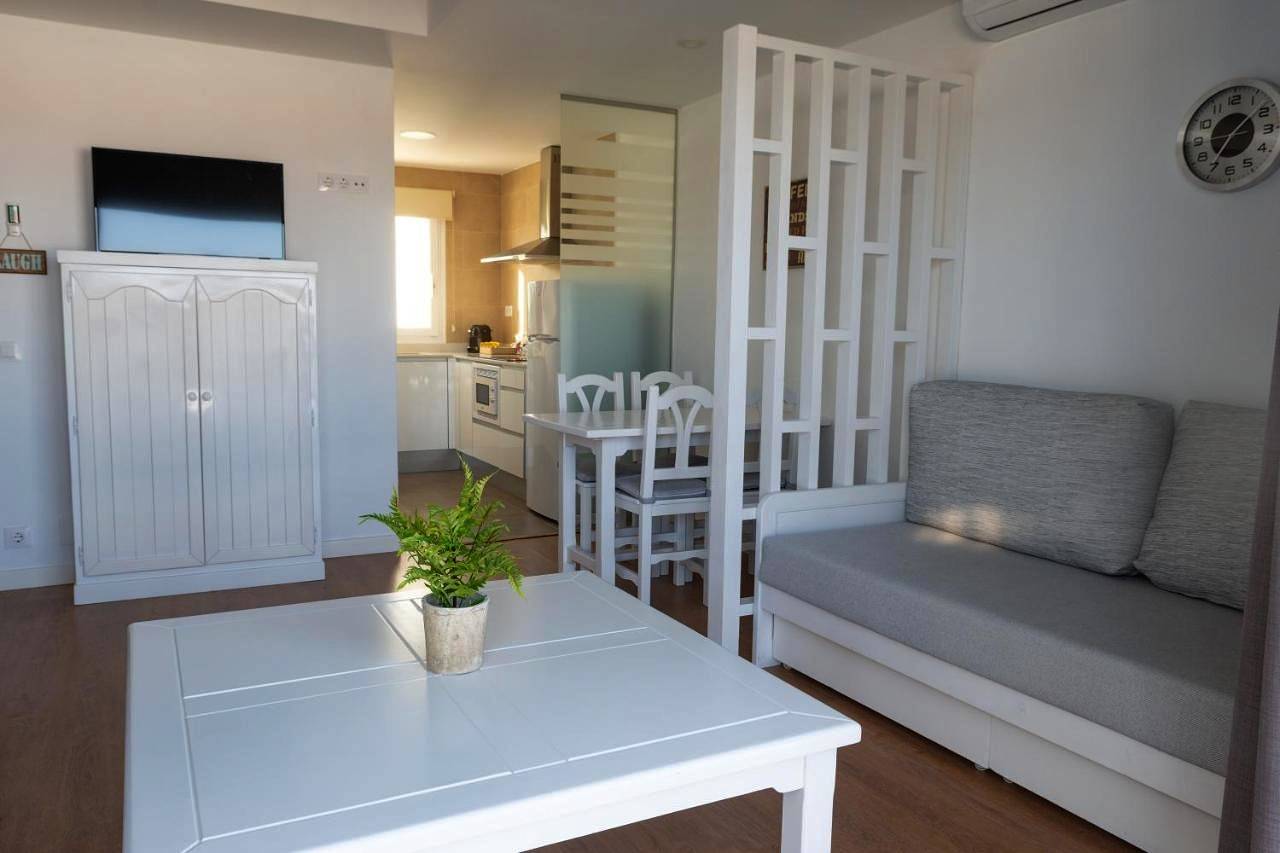 Apartamentos Los Naranjos in S'Algar, Sant Lluís