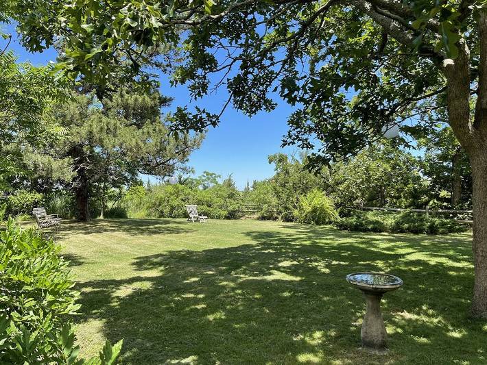 Cottage for 6 people, with yard, with pets in Long Island