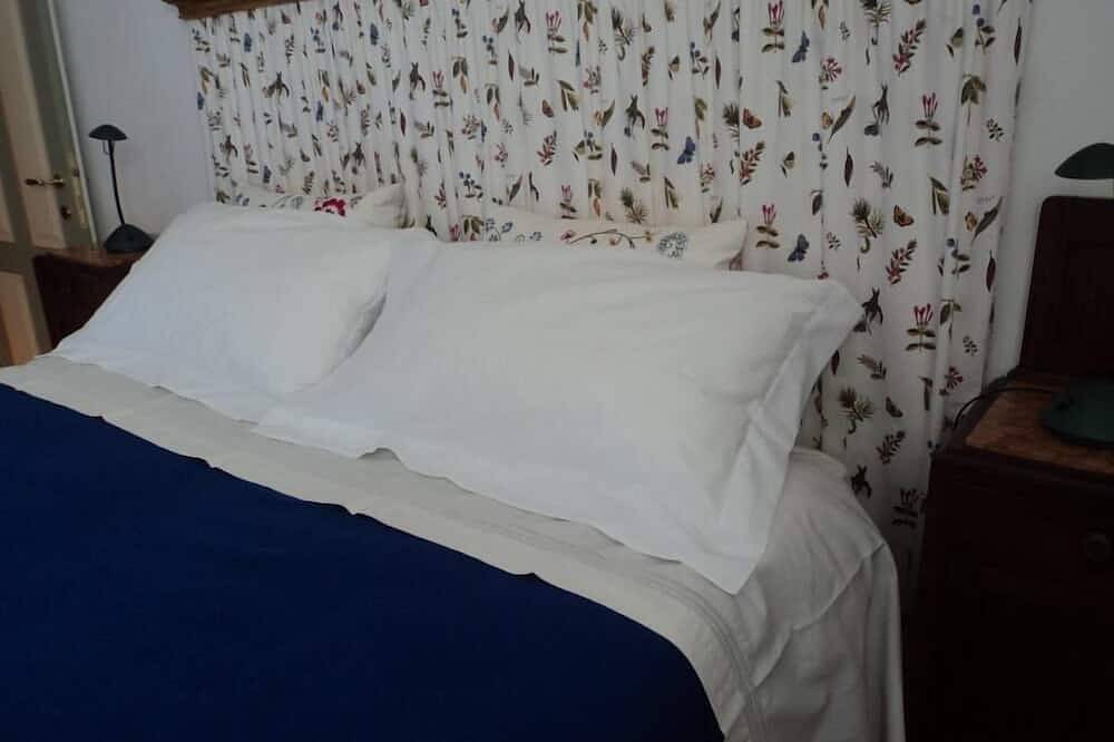 Charming villa in the Marche hills a few km from the Conero Riviera in Osimo, Ancona Province