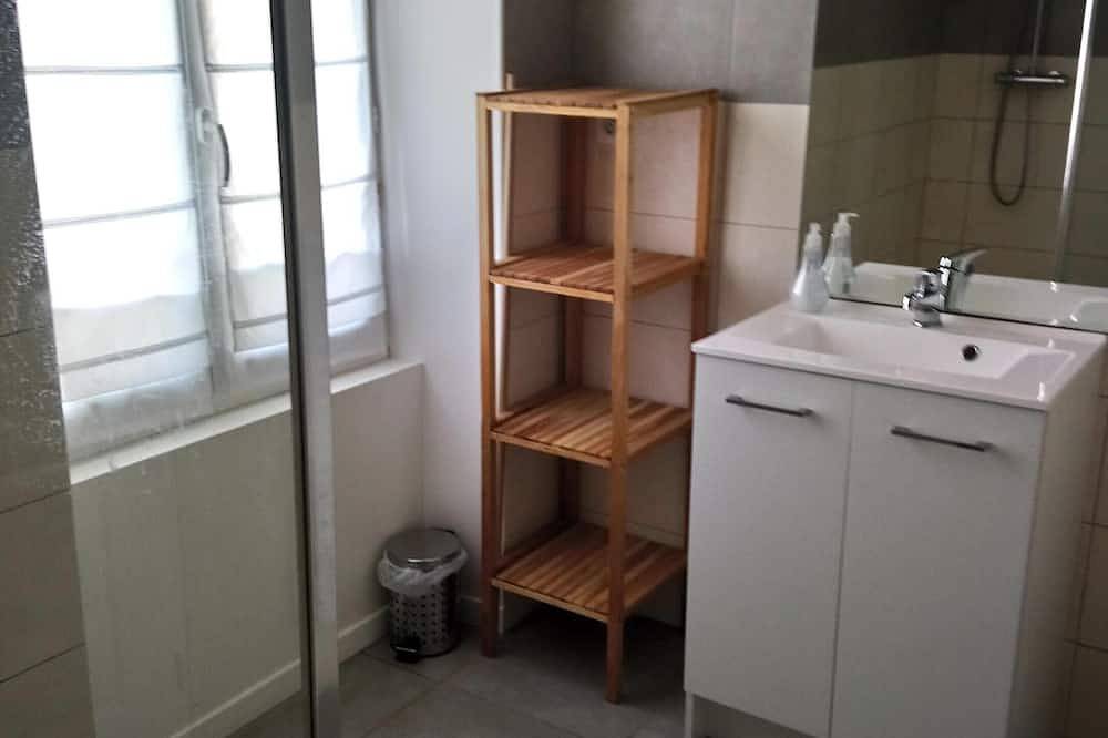 Apartamento entero, Apartamento dúplex muy bien ubicado y tranquilo in Bretenoux, Macizo Central