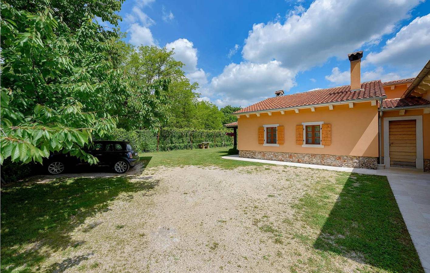 Incantevole appartamento con 2 camere da letto, piscina e Wi-Fi vicino a Sveti Petar u Šumi in San Pietro in Selve, Istria centrale