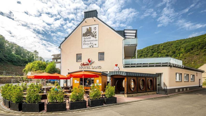 Ferienwohnung für 4 Personen, mit Terrasse und Sauna, mit Haustier in Altenahr
