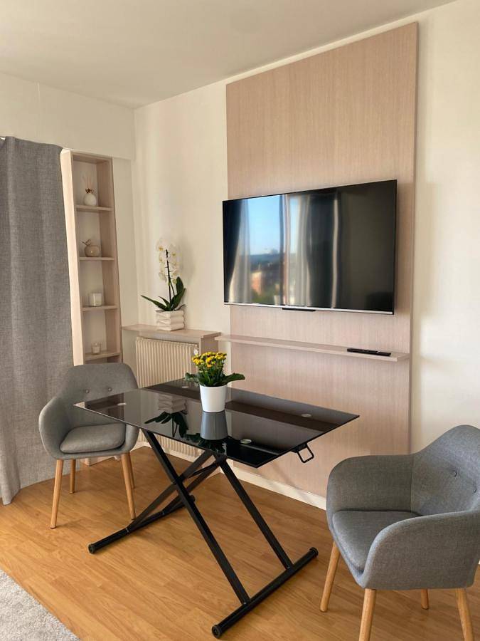 Appartement entier, Panoramic View Studio - 15 min from Paris in Joinville-le-Pont, Val-de-Marne
