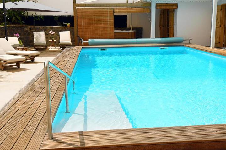 Chambre d’hôte pour 3 personnes, avec jardin ainsi que piscine et vue