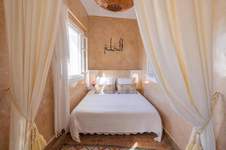 Chambre d’hôte pour 2 personnes, avec vue et terrasse