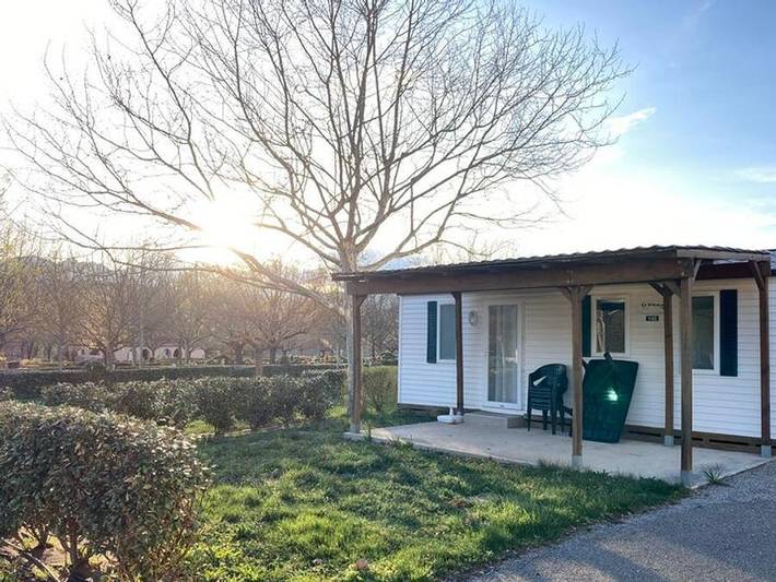 Camping für 4 Personen, mit Kinderpool in Alpes-de-Haute-Provence - 2