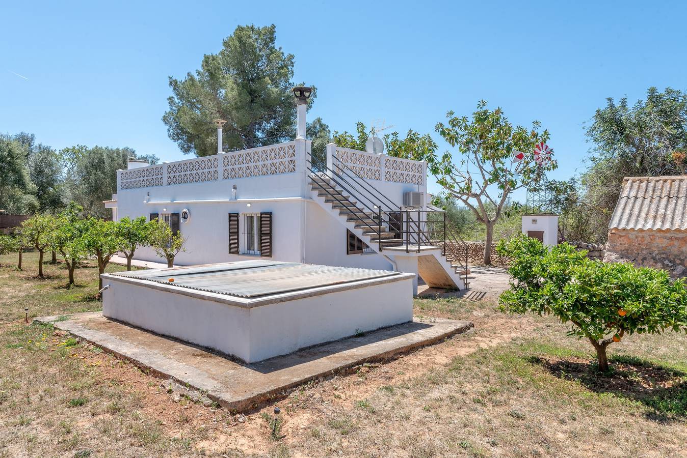 Modernisiertes Landhaus mit Dachterrasse, Garten und Wlan in Llucmajor, Mallorca Süden
