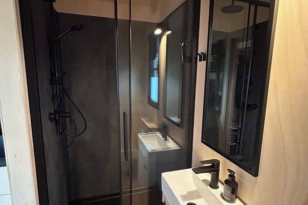 Ganze Wohnung, Tiny House, 18qm, 1 Wohn-/Schlafbereich mit Doppelbett, max. 2 Personen in Kressbronn am Bodensee, Region Bodensee-Oberschwaben