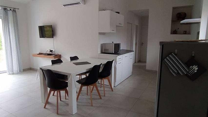 Gîte pour 4 personnes, avec jardin et terrasse