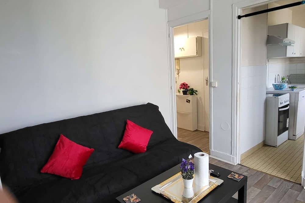 Apartamento entero, Le Nid de Basch awaits you! Located in a residential area in the commune of Thiais. in Thiais, Valle del Marne